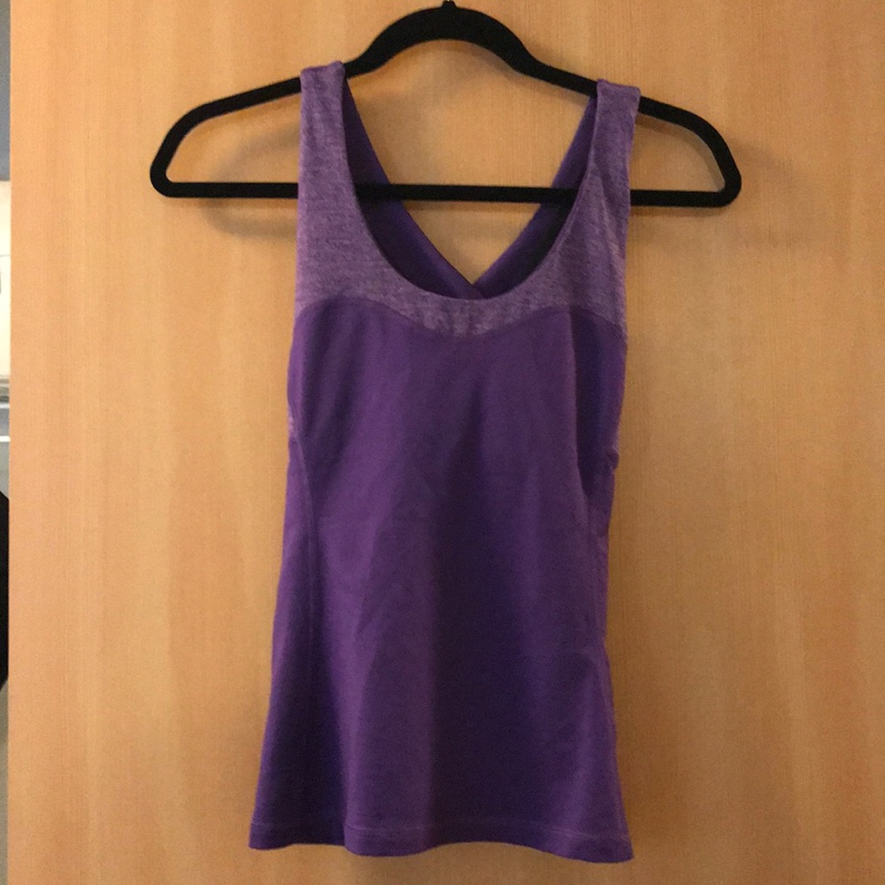 Workout top w/ built in bra